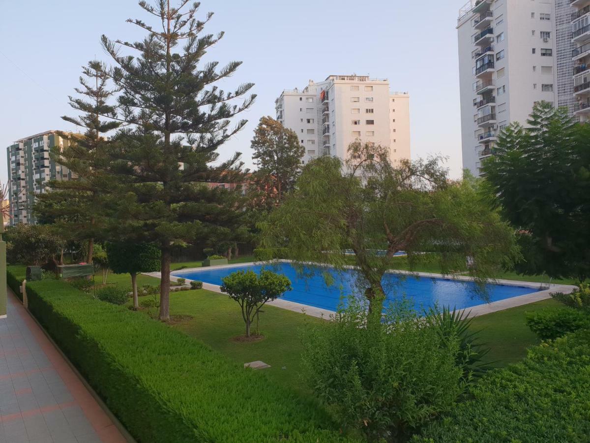 Atico Con Gran Terraza Apartment Fuengirola Exterior photo