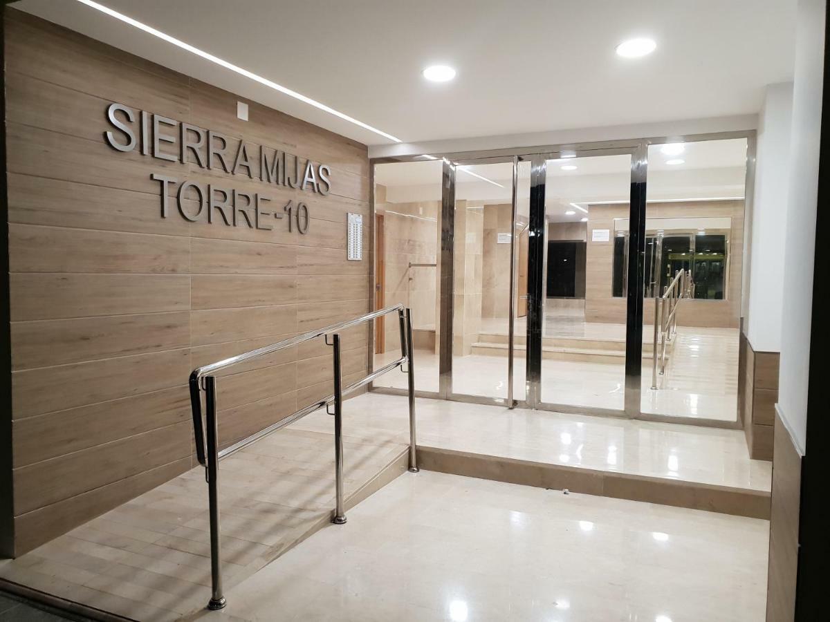 Atico Con Gran Terraza Apartment Fuengirola Exterior photo